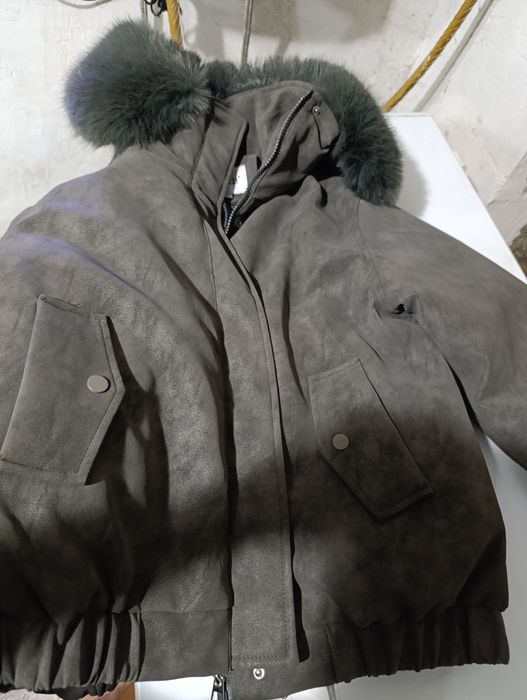 Продам зимнюю куртку женскую