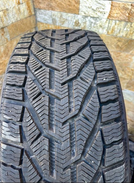 Зимни гуми KORMORAN 225/45/17 !!!