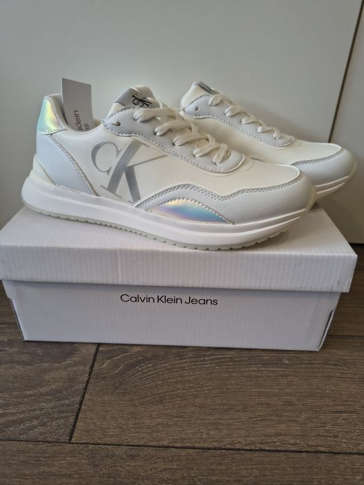 Calvin Klein 38 нови