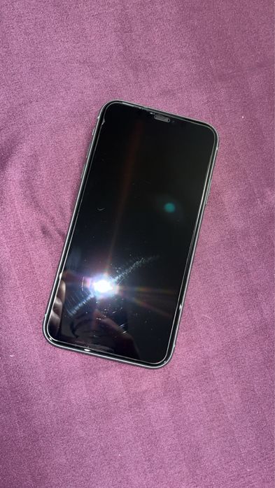iPhone 11 green in stare impecabila