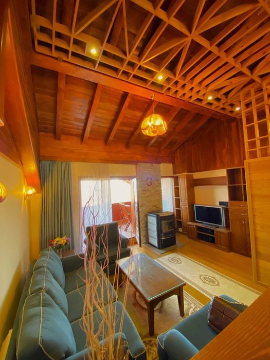 Продава се Тристаен апартамент в Разлог - 137 кв.м за 1234 €/кв.м - Снимка #2