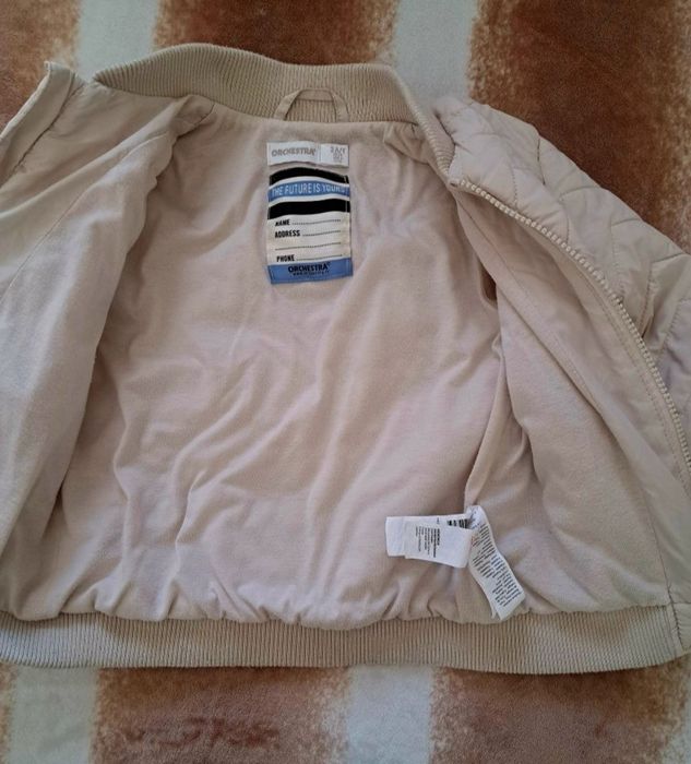 Geaca bombar crem varsta 3 ani