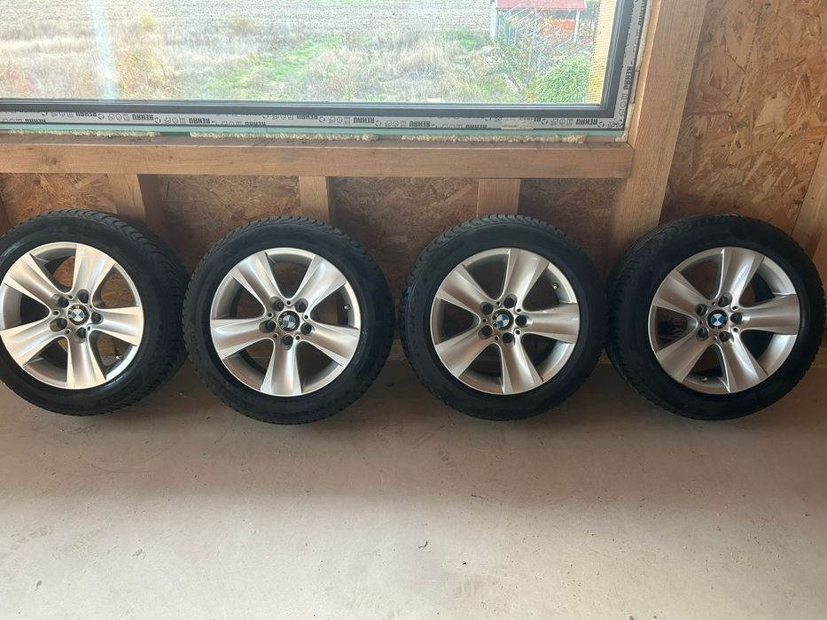 Set anvelope iarnă Pirelli 225 55 R17 + jante aliaj BMW