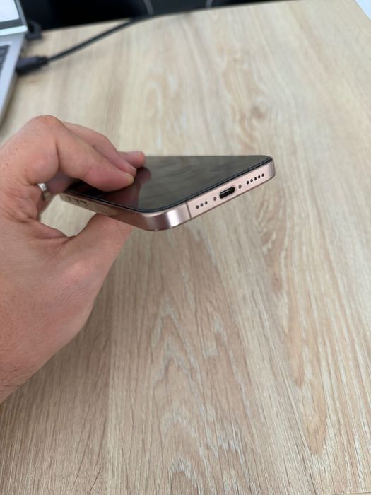 iPhone 16 Pro 256GB Desert Titanium