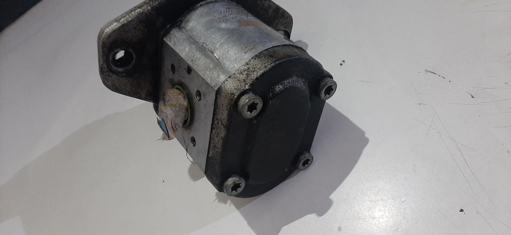 Pompa hidraulica vascoventilator autobuz Rexroth cod 0510725058