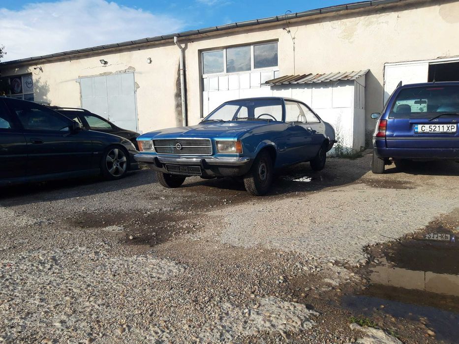 Opel Record D coupe