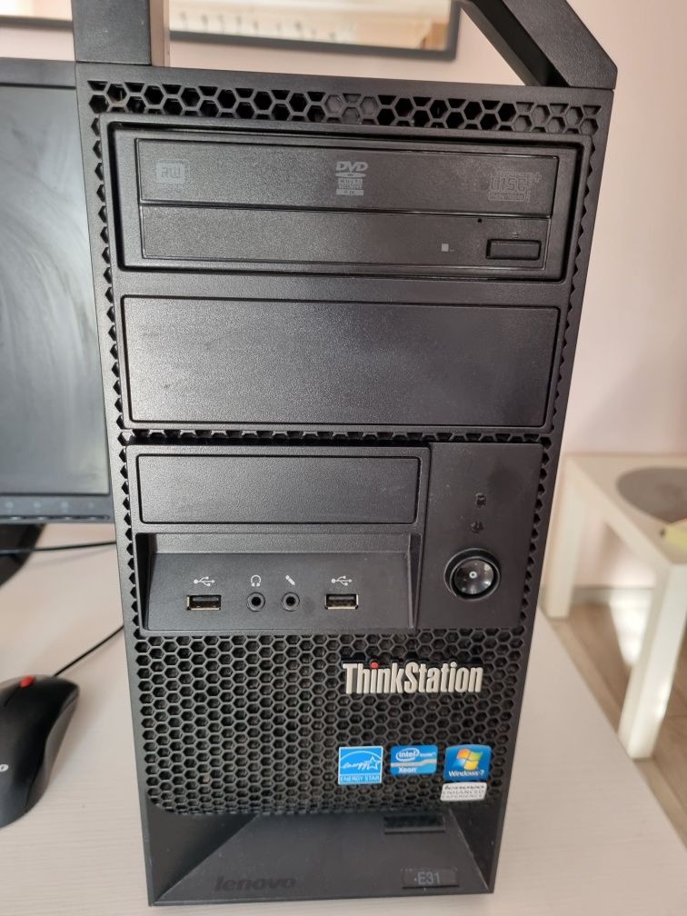 PC Lenovo ThinkStation