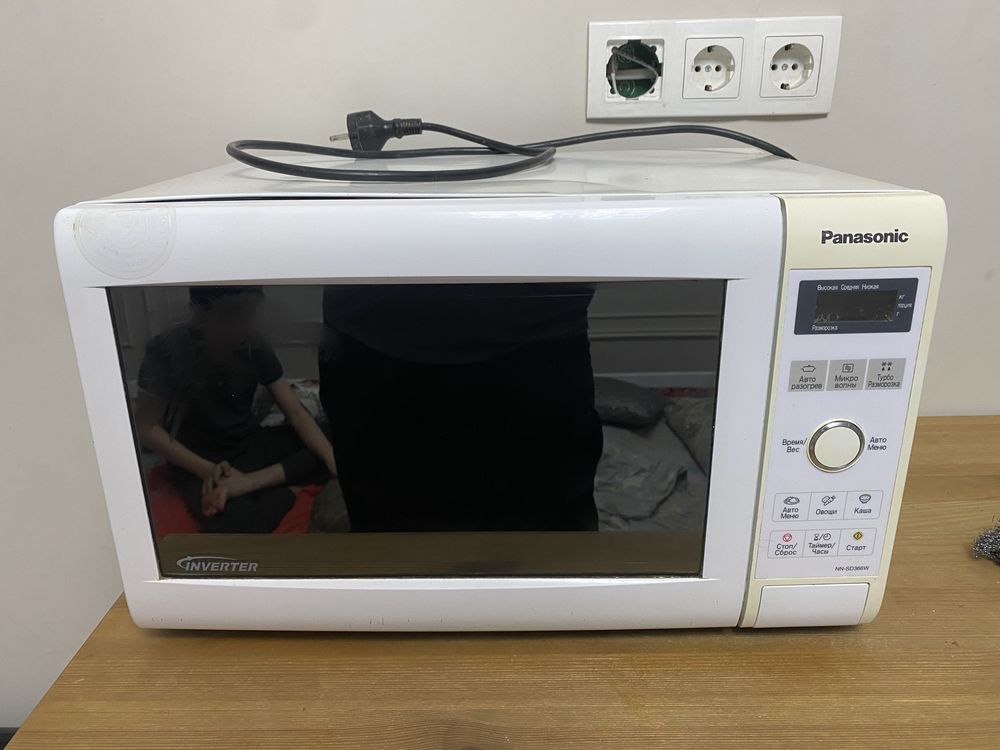 НЕ РАБОЧАЯ микроволновка Panasonic NN-SD366W