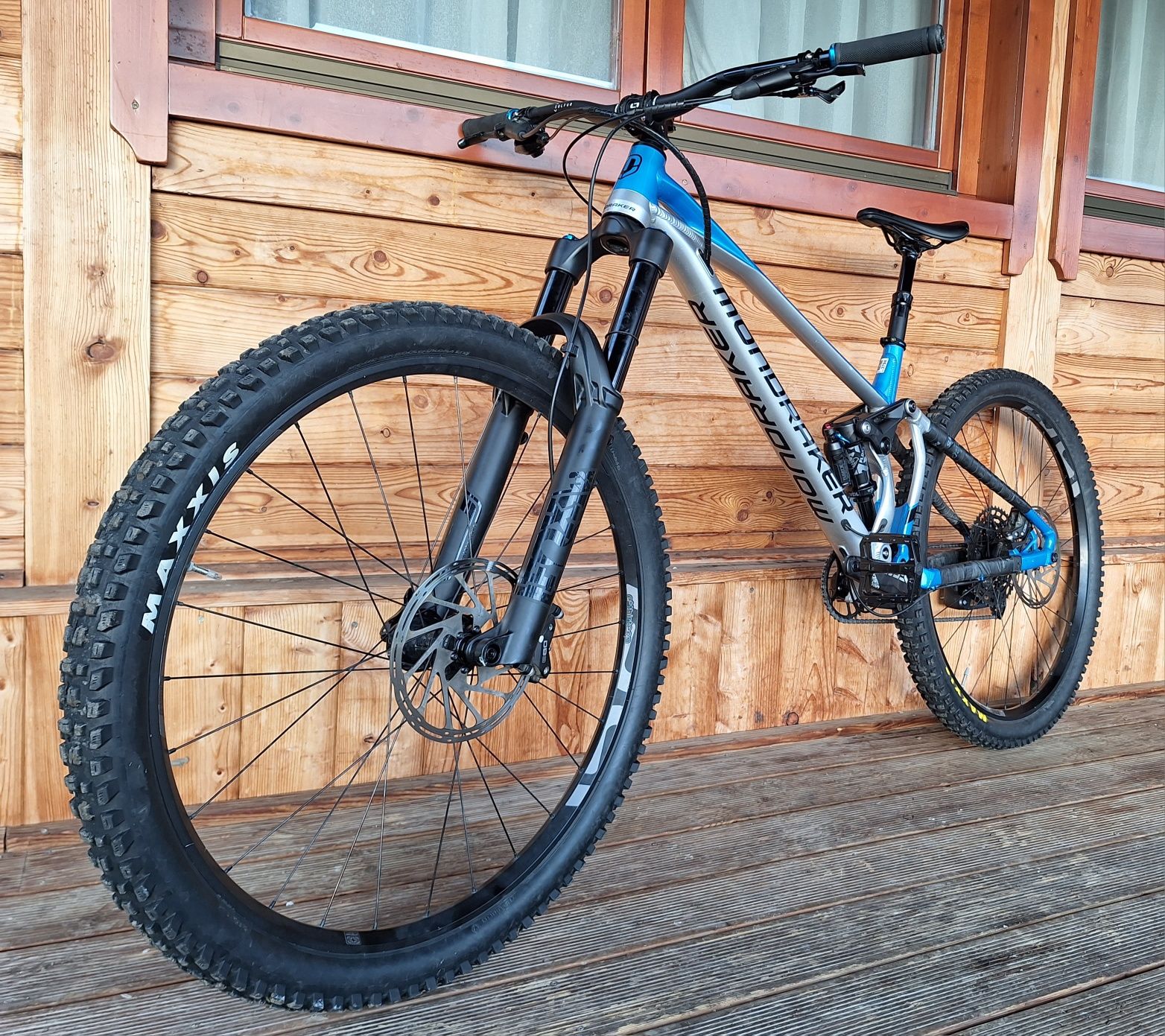 Mondraker superfoxy super enduro R  2023