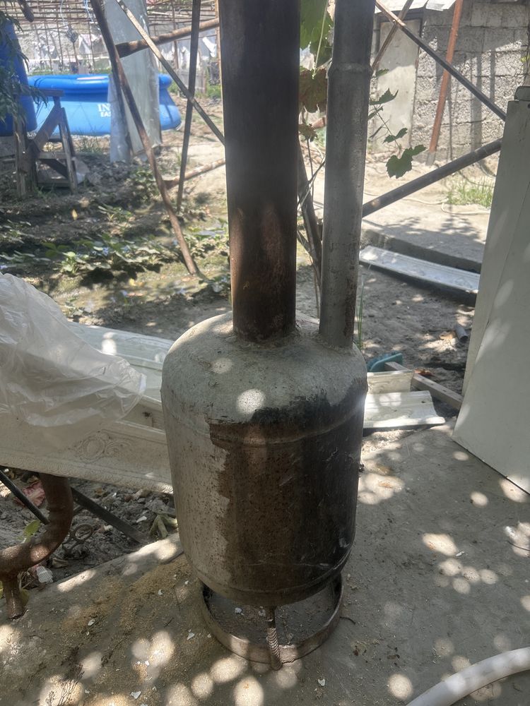 Котелча газ балондан ясалган.