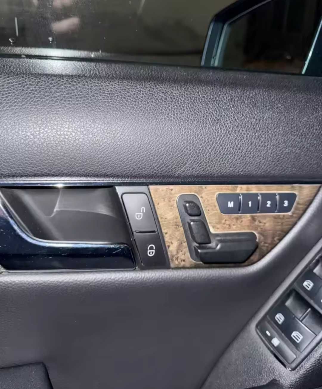 Бутони за отключване и заключване на купето за Мерцедес Mercedes