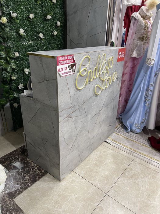 Продам мебель для магазина одежды салона