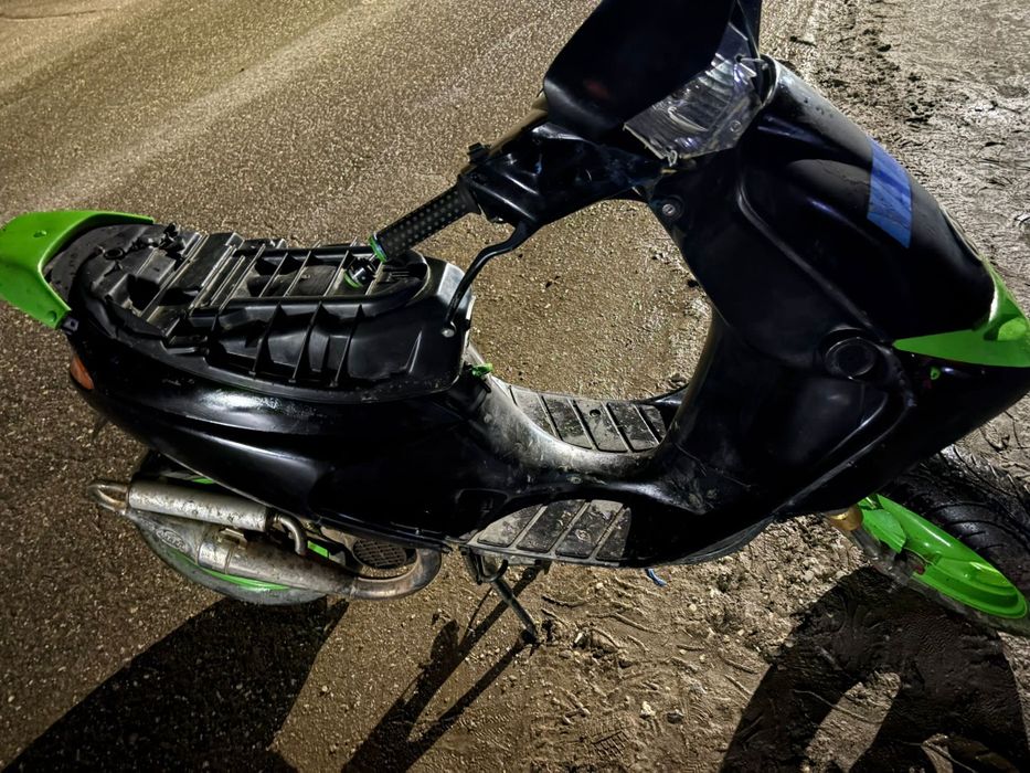 Vând sau schimb scuter Peugeot buxy SV 125