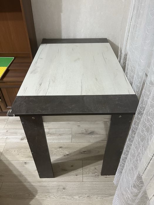 Продам кухонный стол 120*70
