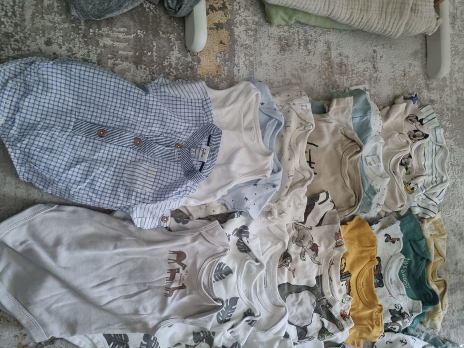 Lot body-uri scurte 30 bucati, marimi 62-68