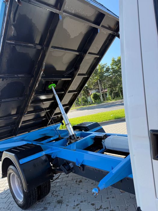 IVECO basculabil