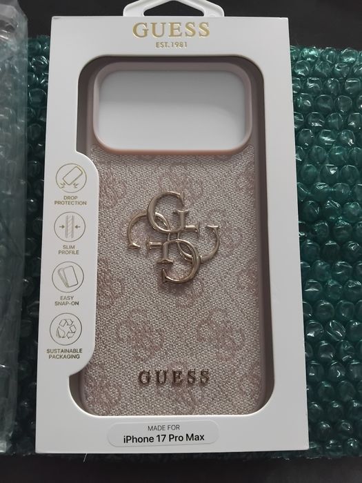 Vând husa guess ( noua)iphone 17 pro max