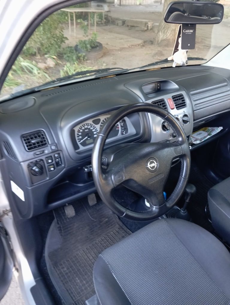 Opel Agila 1.2 75 кс