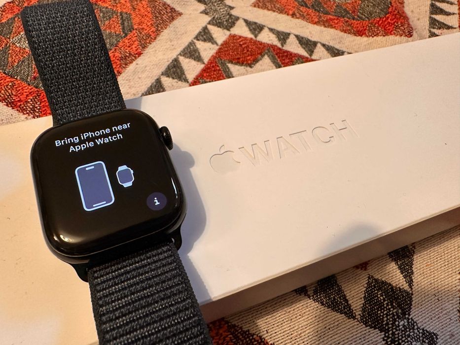 Apple Watch S10 GPS + Cellular 42mm Jet Black with Ink Sport Loop
