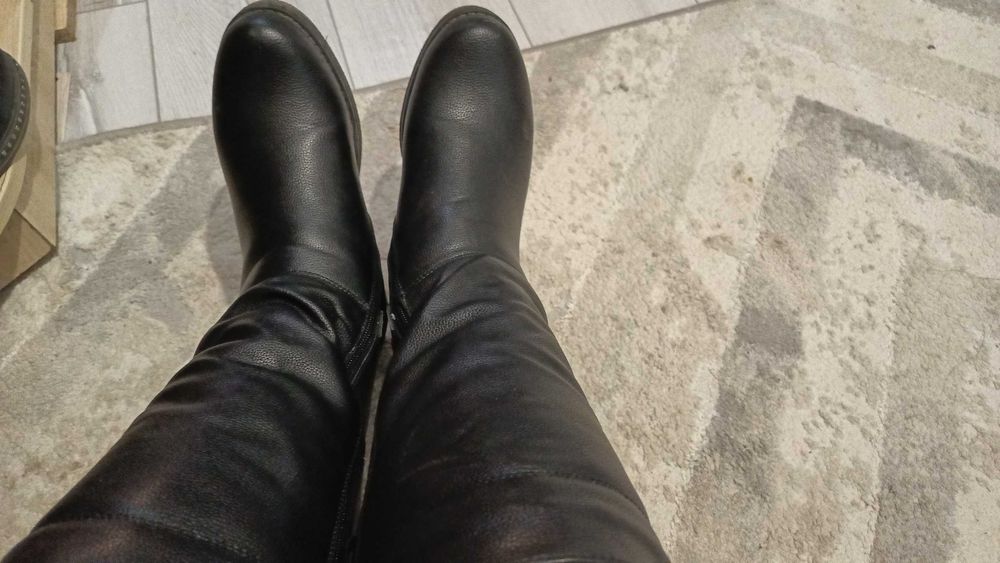 Зимние тёплые сапоги