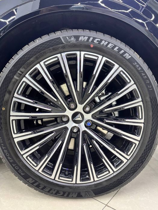 Deepal S09 Ultra AWD Gibrid Rasman Farg'onada