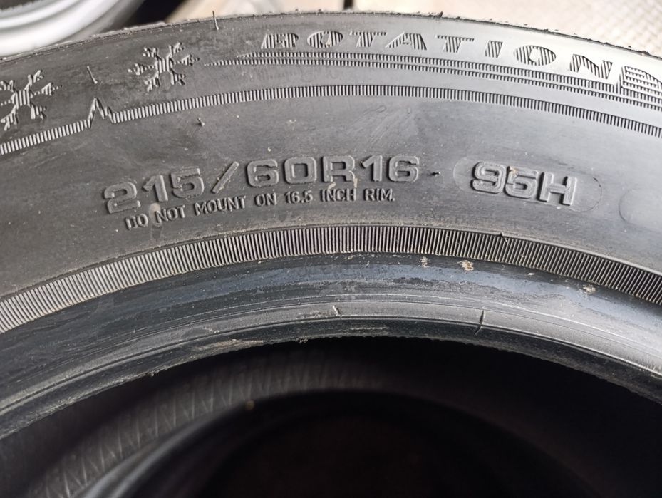 Anvelope de iarnă noi 215 60 16 Dunlop