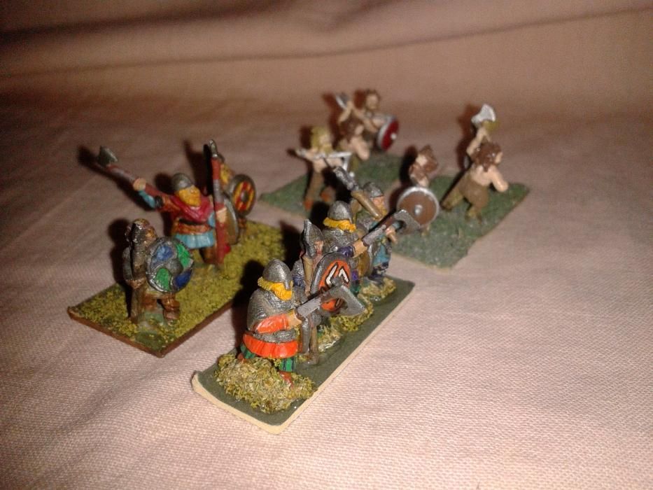 13 soldati vikingi metalici 15mm figurine pictate soldatei