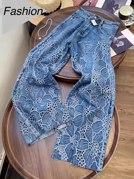 Дамски дънки с дантела