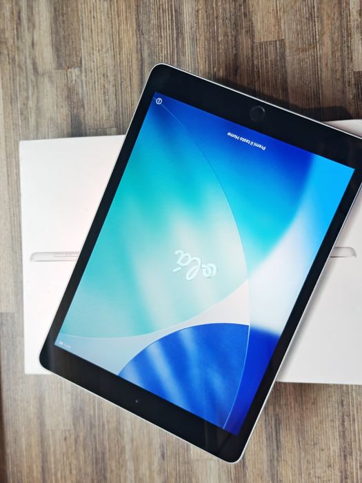 Като нов iPad 9 64 GB WiFi Silver