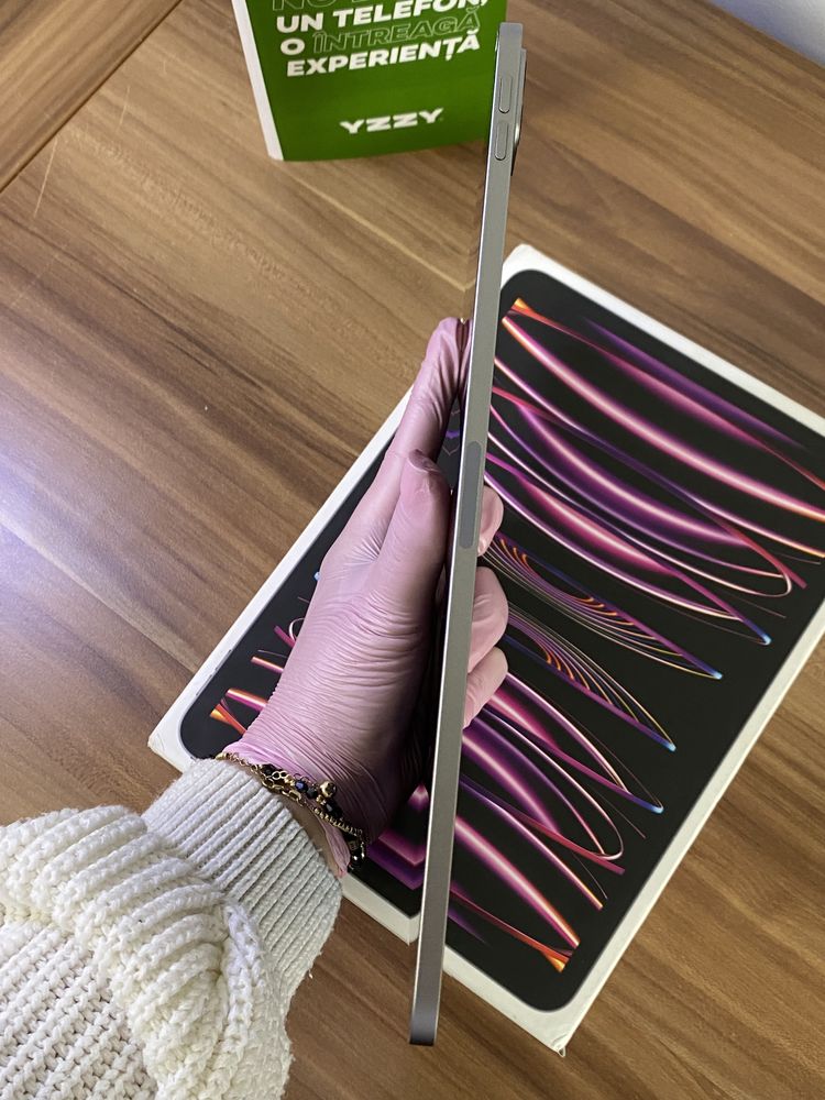 iPad Pro 11-Inch 4th Generation / WI-FI/ 128 GB / Space Gray/ Ca nou