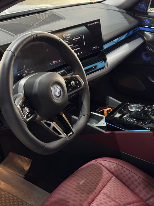 BMW I5 35L 2025 год