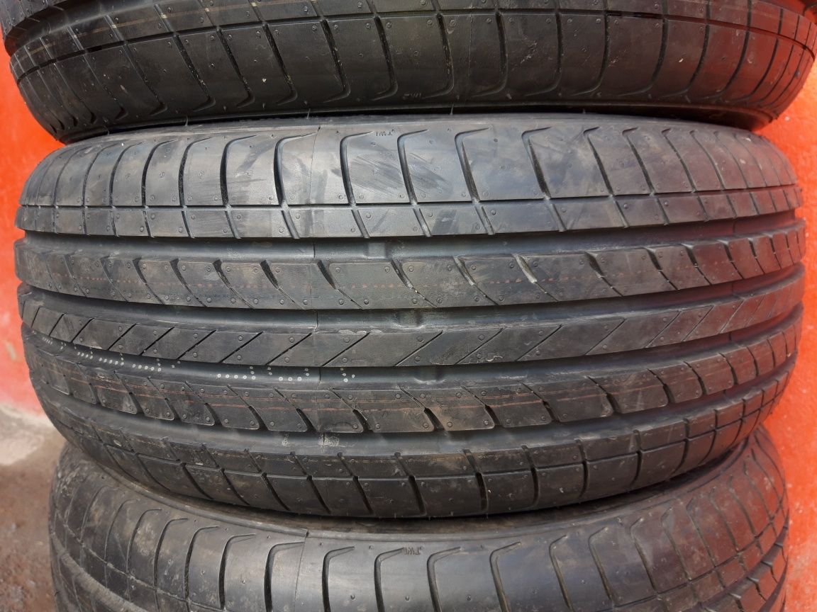 195/55R15 шины почти без пробег