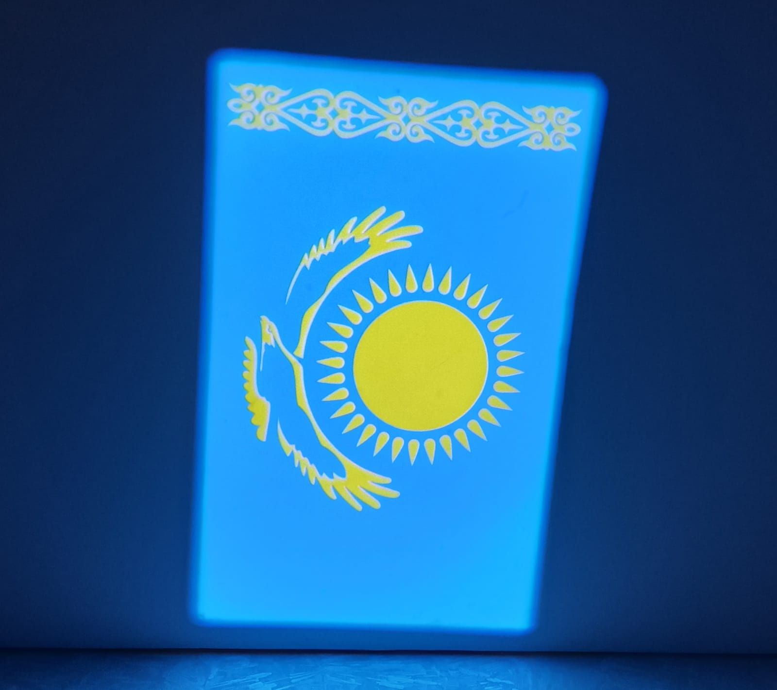 Проектор, с линзой флага РК