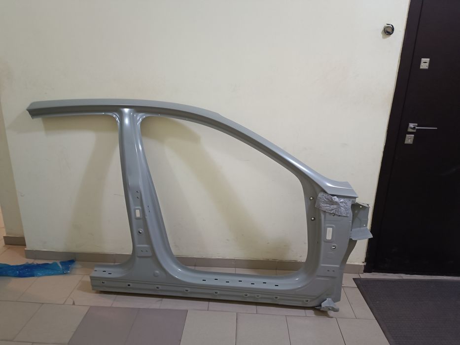 Kia K5 DL 3, стойка кузова наружная правая