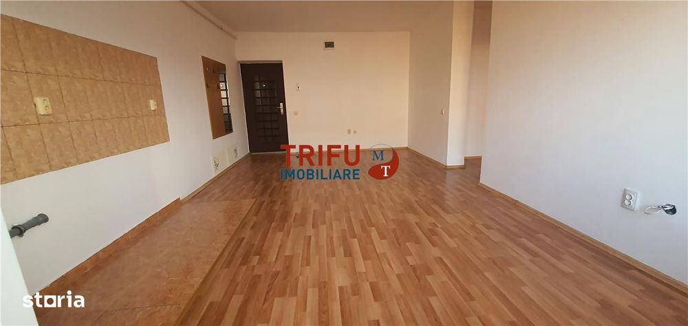 Apartament 3 camere de inchiriat  Cetate etaj 2