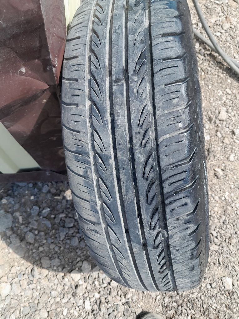 Продам колесо 185/ 70 14