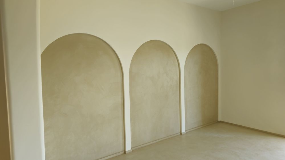 Finisaje interioare și exterioare. Gresie, parchet, glet, lavabil