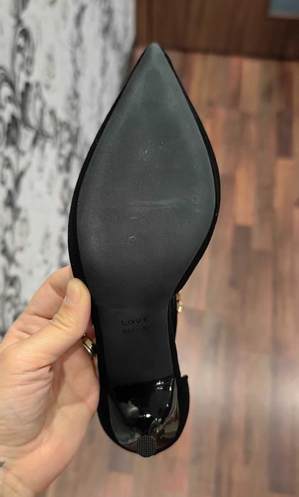 Продаются туфли на каблуке ! НОВЫЕ