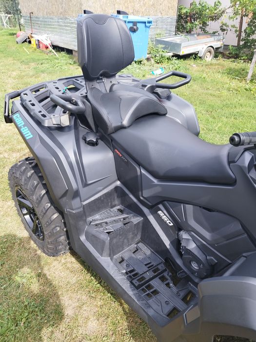 vând ca n am Outlander 650 an 2022 ,2000 de km mai multe detalii la te