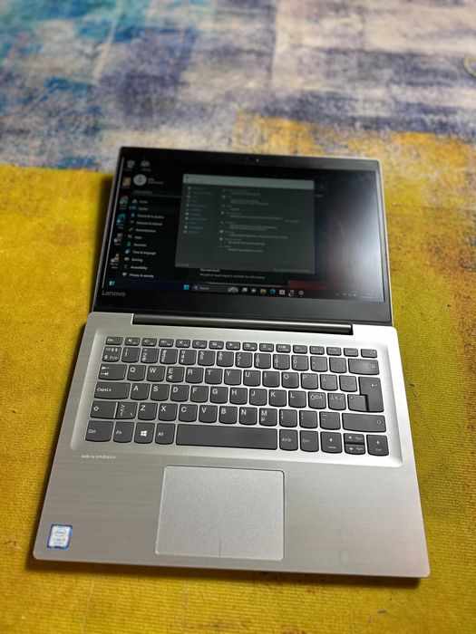 laptop lenovo 320s-14Ikb, i5 gen 7, 4 gb, ssd nvme, se misca f apid