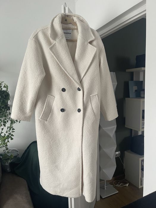 Palton Bershka crem