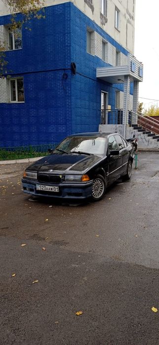 Продам машину бмв е 36