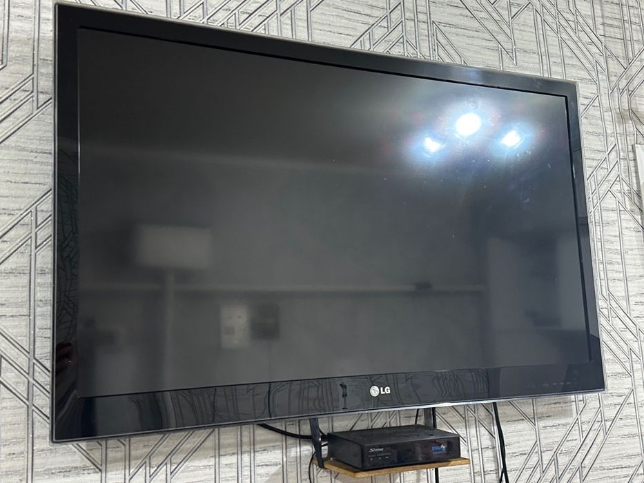 Телевизор LG продам
