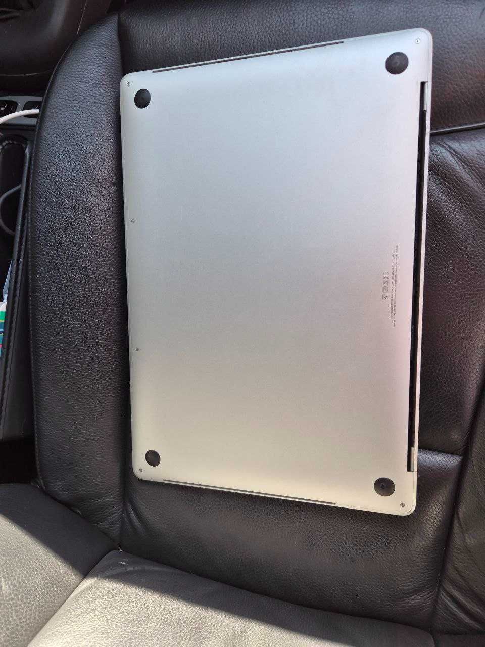 Apple MacBook Pro 15,1 (2019) Intel Core i7-9750H 16GB RAM 250GB SSD