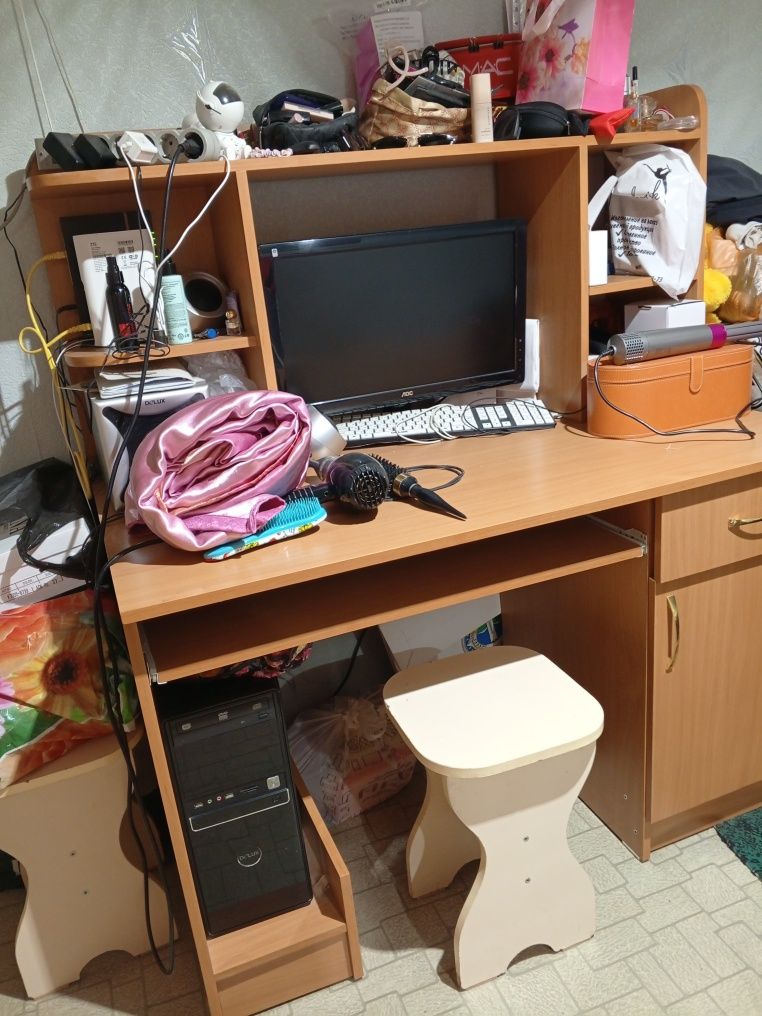 Продам компьютер со столом