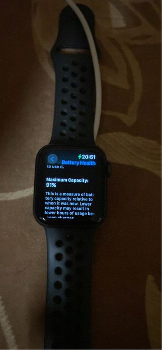 Apple Watch SE 2020 GPS (Nike Edition) 40mm – Пълен комплект