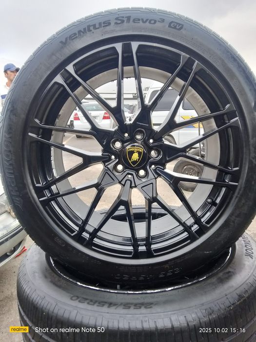 Lamborghini Fason r20