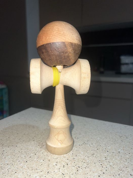 Kendama ken lotus tama Andrei Bogdan