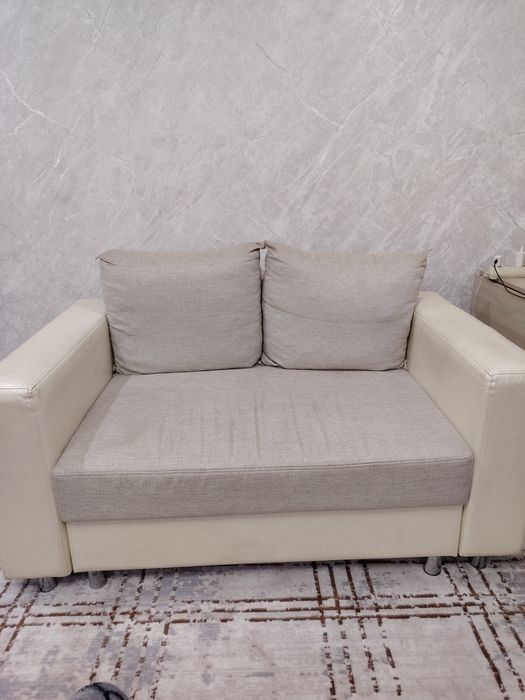 Продам диван недорого