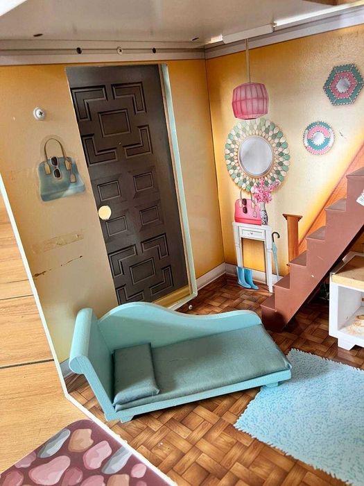 Продавам къщичка за кукли